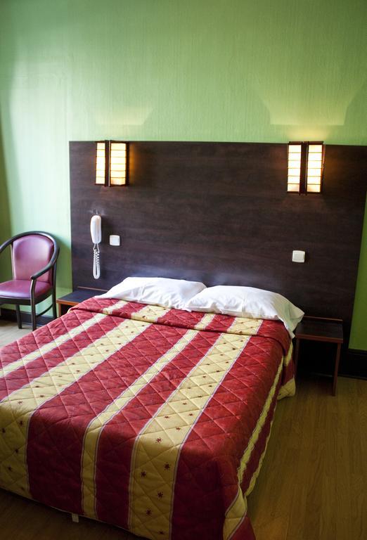 Hotel Cambrai Paris Quarto foto
